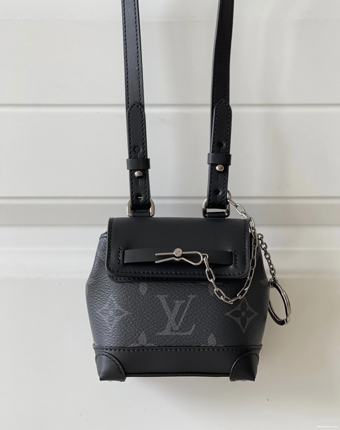 Aaa replica ru STEAMER POUCH LOUIS MINI VUITTON 0723